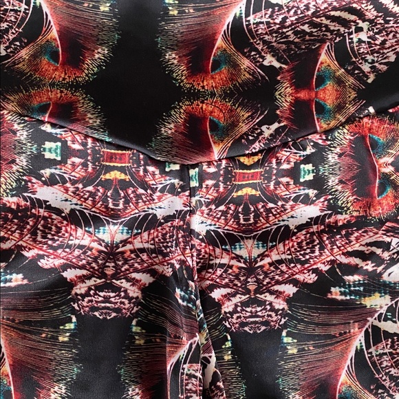 Psychedelic booty shorts - Picture 6 of 8